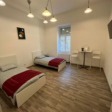 Goldensun Apartment Budapest Exterior photo