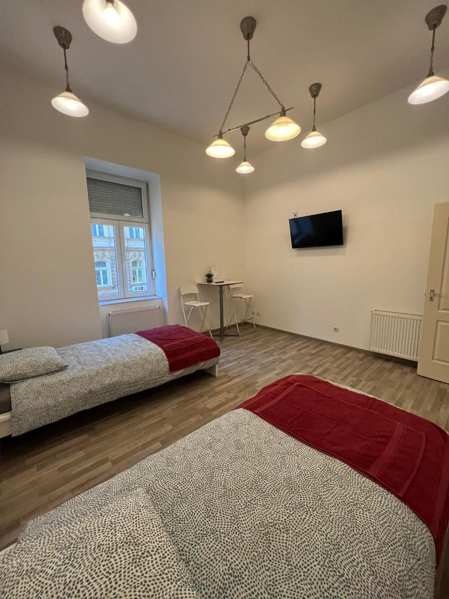 Goldensun Apartment Budapest Exterior photo
